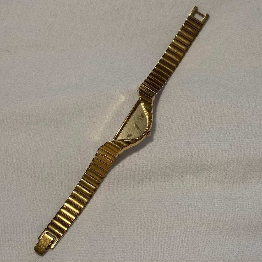 Rare vintage gold tone Seiko half moon watch